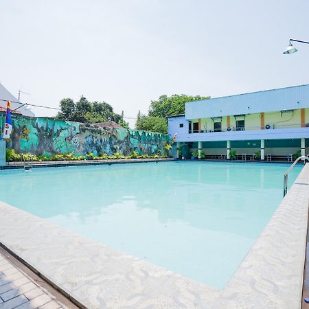 Oyo 1652 Hotel Tampiarto Probolinggo Dış mekan fotoğraf