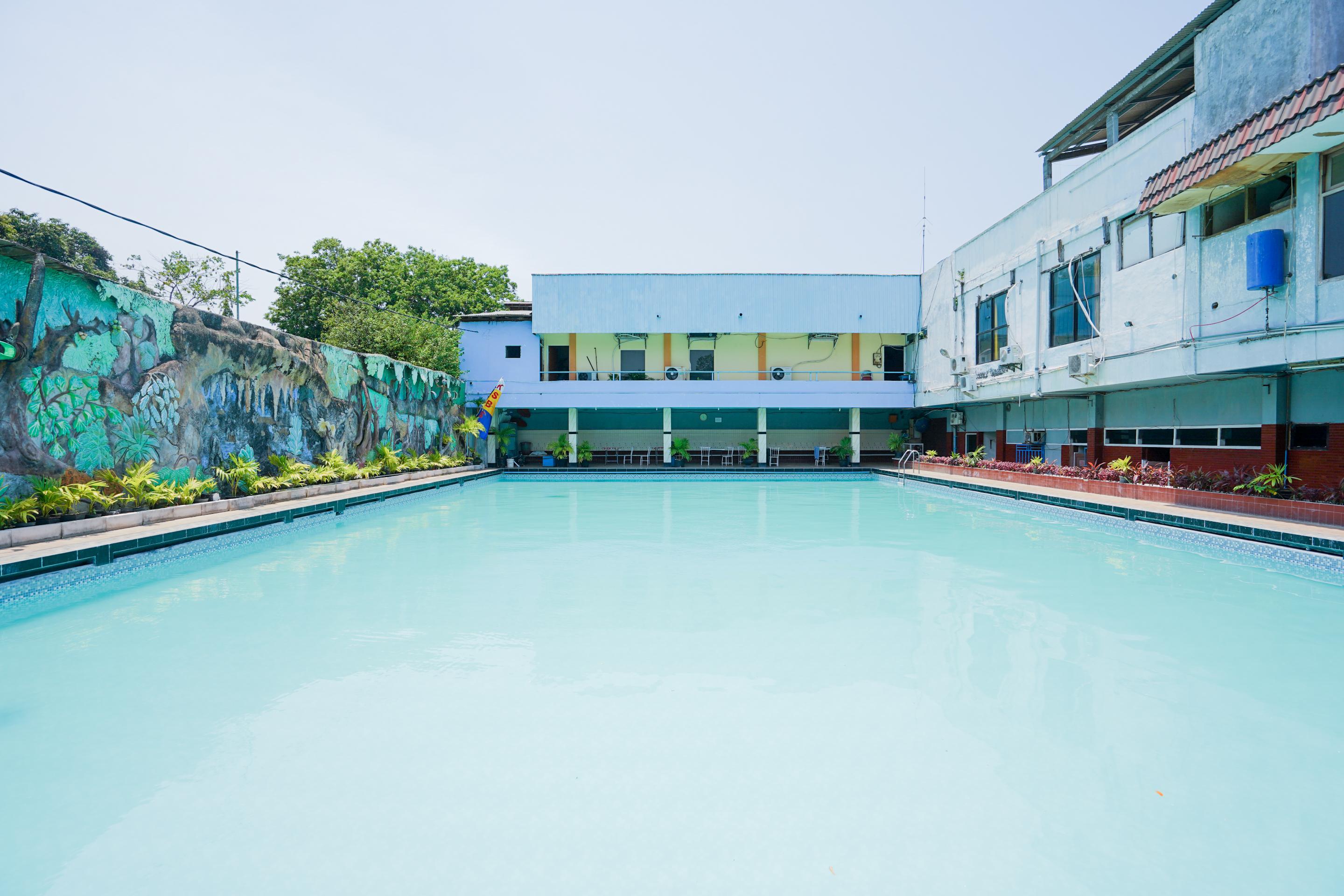 Oyo 1652 Hotel Tampiarto Probolinggo Dış mekan fotoğraf