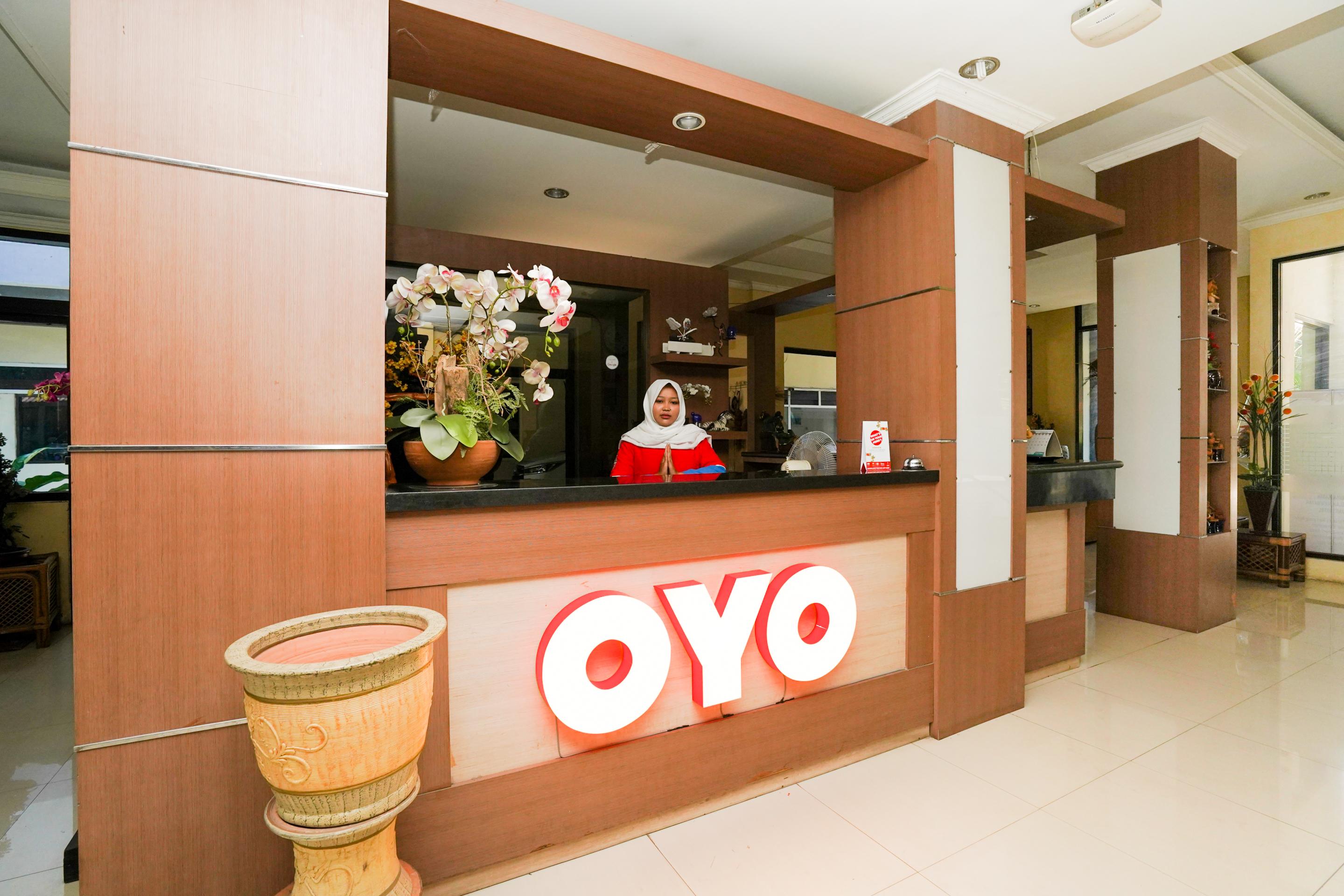 Oyo 1652 Hotel Tampiarto Probolinggo Dış mekan fotoğraf